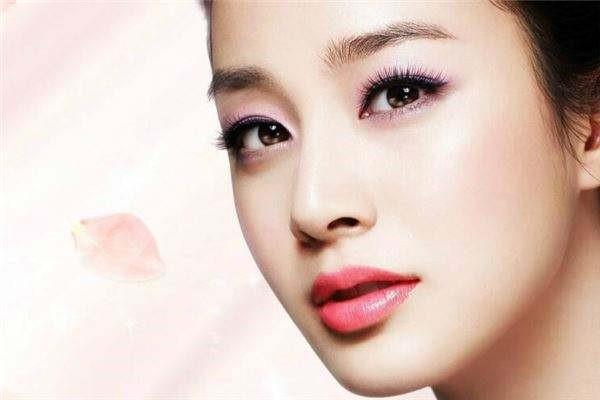 八字眉毛的女人命运好不 八字眉的女人性格