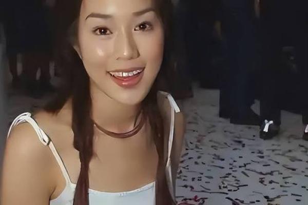 “千亿儿媳”徐子淇：娘胎就算好八字，为嫁豪门其父竟然迁祖坟？